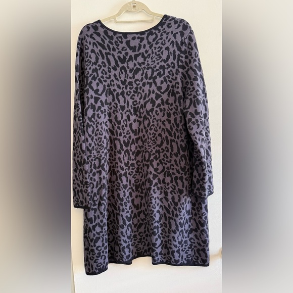 Jones New York Gray and Black cheetah print duster/ long sweater. - Picture 6 of 9